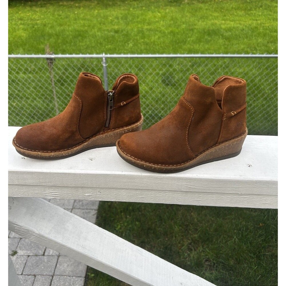 Born Women’s Brown Suede Leather Ankle Boots Size 6 US 36-37 EU Side Zip Wedge